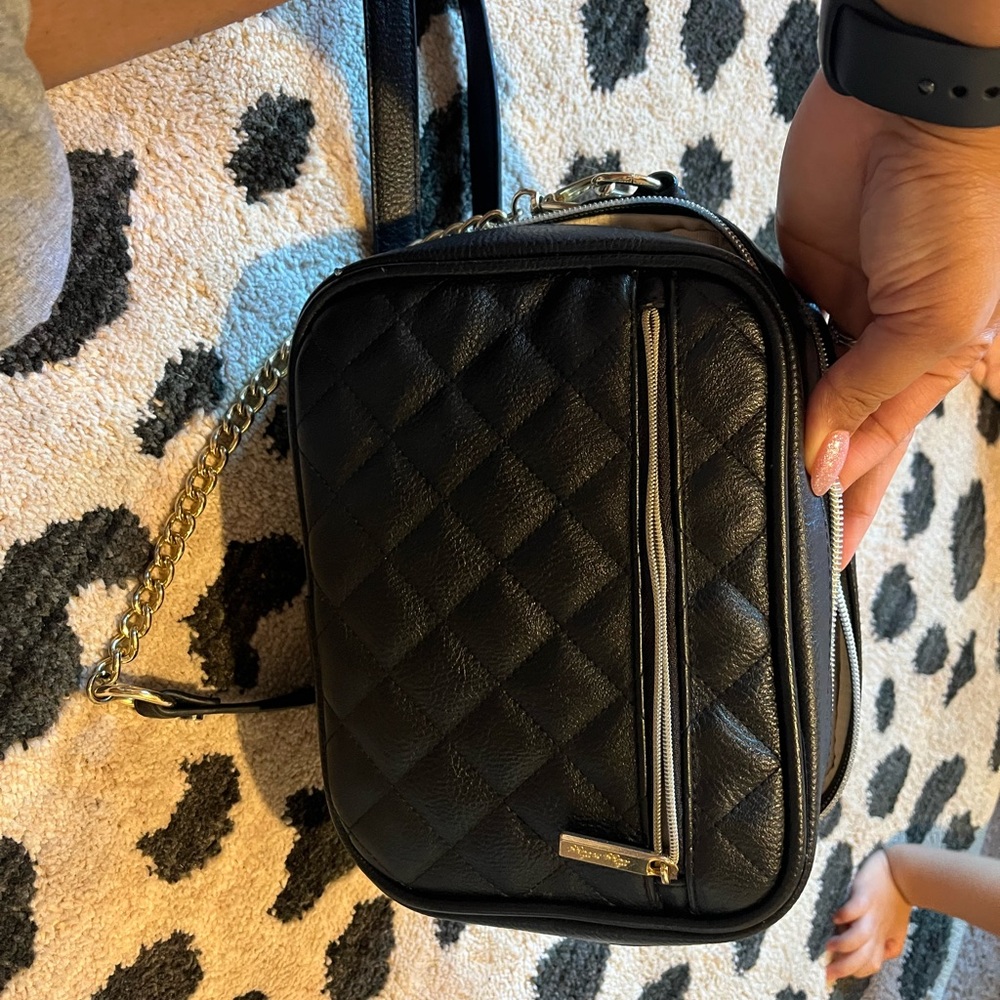 Itzy ritzy crossbody diaper bag